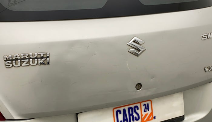 2012 Maruti Swift VXI, CNG, Manual, 86,899 km, Dicky (Boot door) - Slightly dented