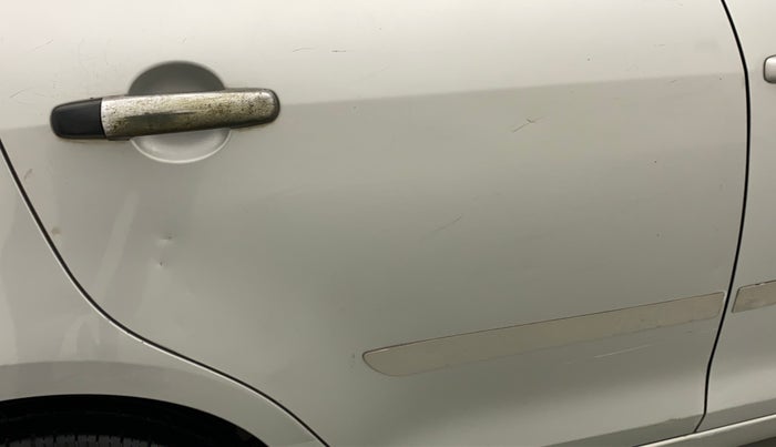 2012 Maruti Swift VXI, CNG, Manual, 86,899 km, Right rear door - Minor scratches