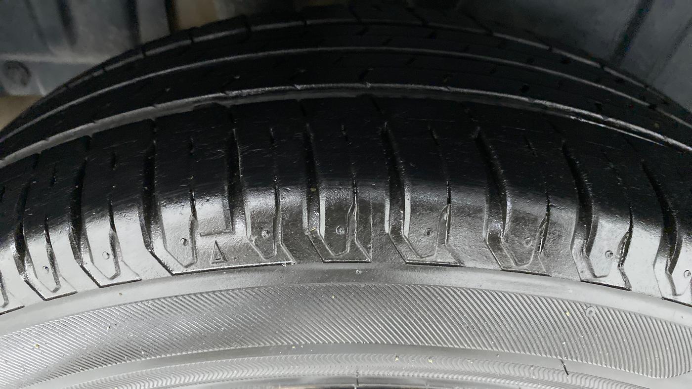 2021 Maruti XL6 ZETA SHVS, Petrol, Manual, 25,374 km, Right Rear Tyre Tread