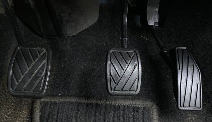 2021 Maruti XL6 ZETA SHVS, Petrol, Manual, 25,374 km, Pedals