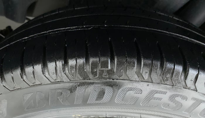2021 Maruti XL6 ZETA SHVS, Petrol, Manual, 25,374 km, Left Rear Tyre Tread