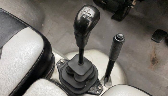 2016 Maruti OMNI E 8 STR, Petrol, Manual, 62,841 km, Gear Lever