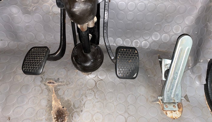 2016 Maruti OMNI E 8 STR, Petrol, Manual, 62,841 km, Pedals