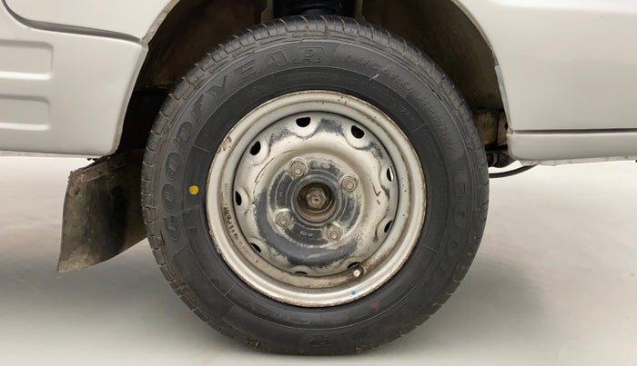 2016 Maruti OMNI E 8 STR, Petrol, Manual, 62,841 km, Right Front Wheel