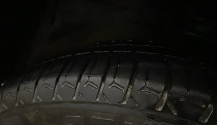 2016 Maruti Alto K10 VXI AMT, Petrol, Automatic, 44,427 km, Left Front Tyre Tread