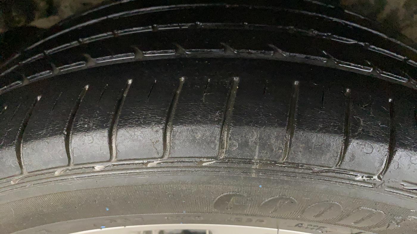 2016 Maruti Ciaz ZXI+, Petrol, Manual, 62,209 km, Right Rear Tyre Tread