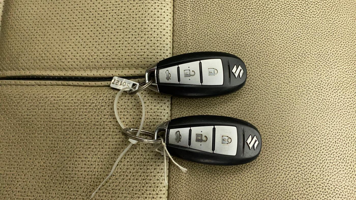 2016 Maruti Ciaz ZXI+, Petrol, Manual, 62,209 km, Key Close Up