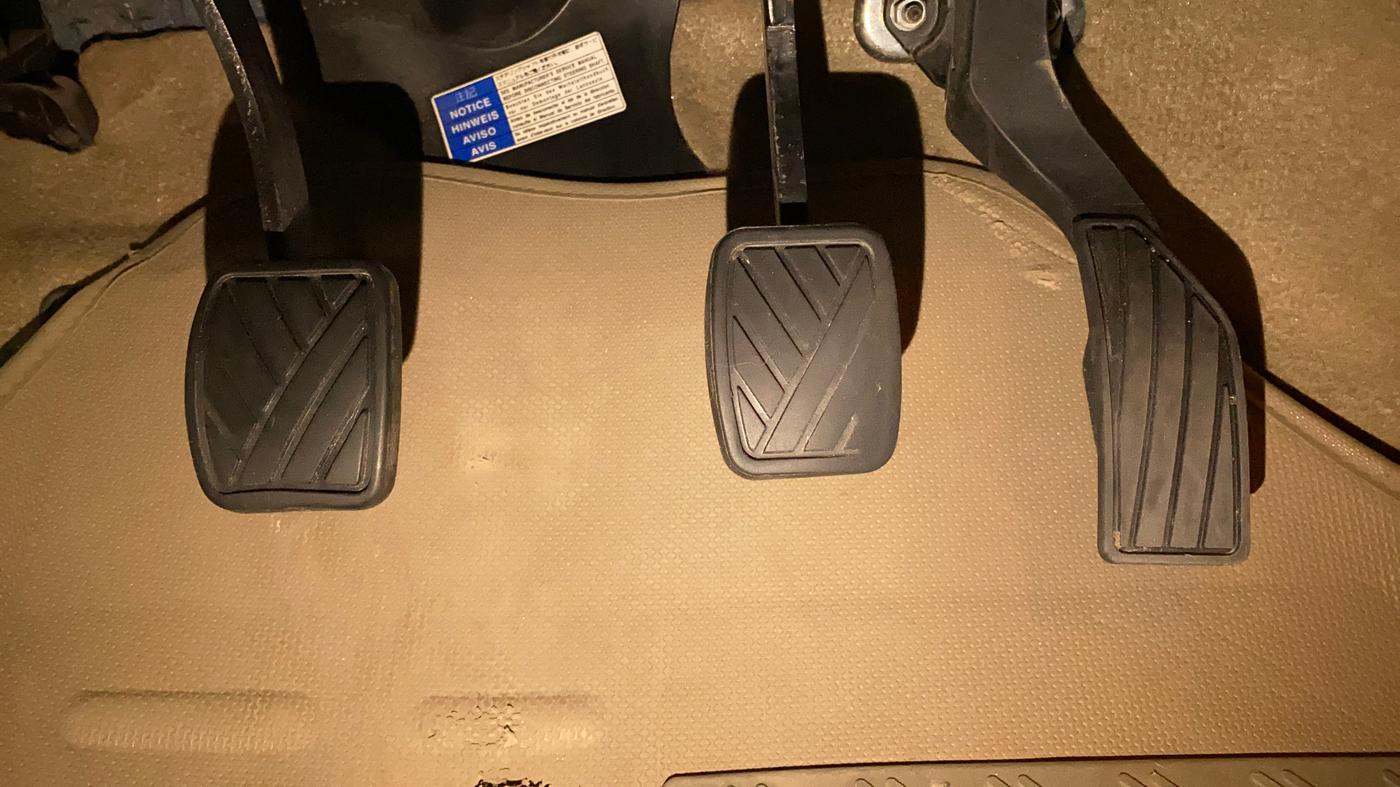 2016 Maruti Ciaz ZXI+, Petrol, Manual, 62,209 km, Pedals
