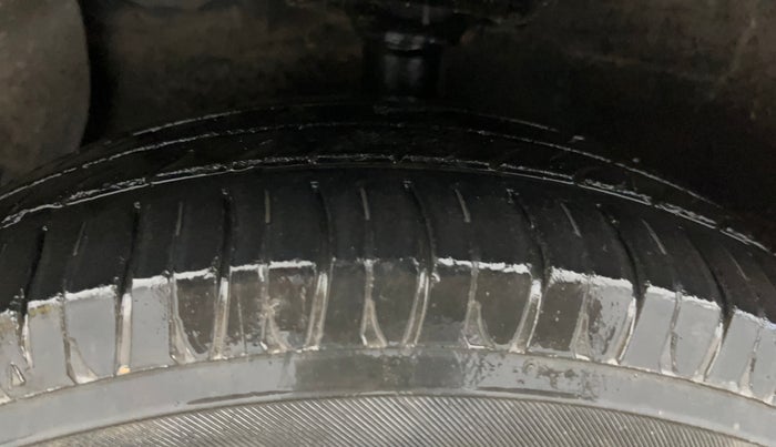 2015 Hyundai Grand i10 SPORTZ 1.2 KAPPA VTVT, Petrol, Manual, 63,626 km, Left Front Tyre Tread