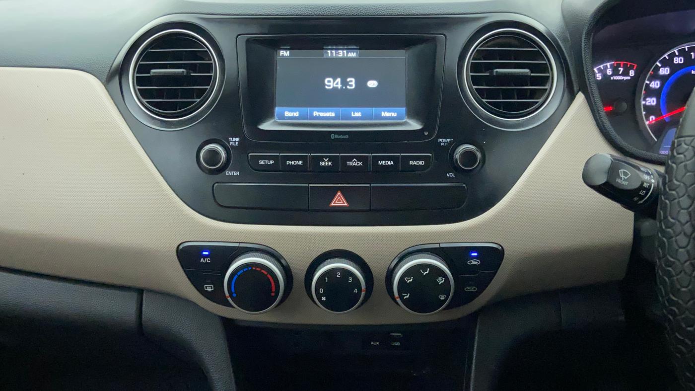 2017 Hyundai Grand i10 SPORTZ 1.2 KAPPA VTVT, Petrol, Manual, 92,995 km, Air Conditioner