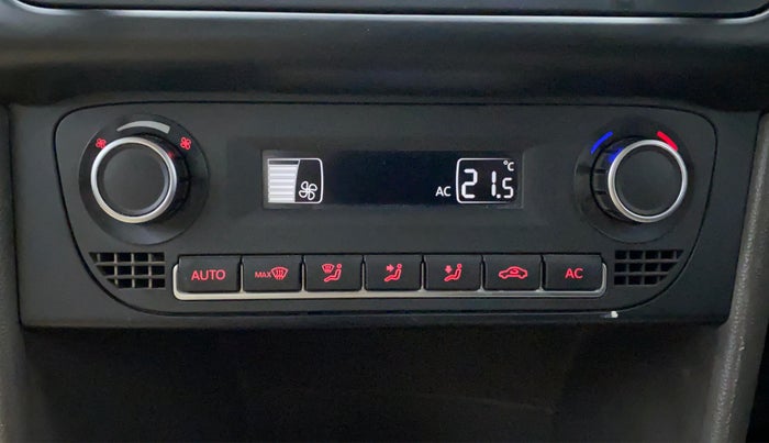 2013 Volkswagen Vento HIGHLINE DIESEL, Diesel, Manual, 1,44,408 km, Automatic Climate Control