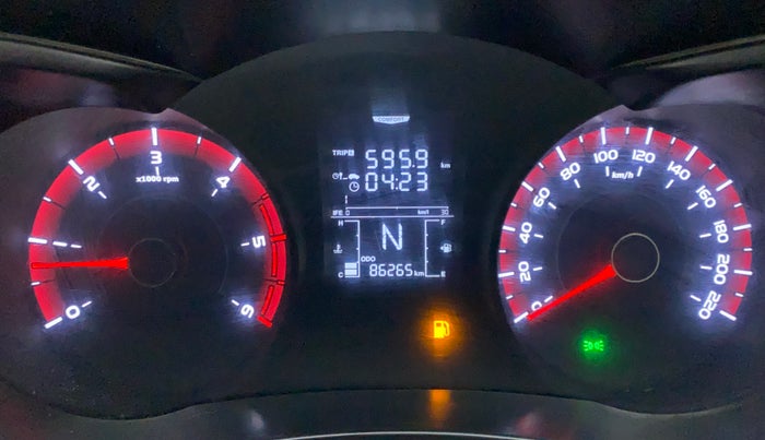 2021 Mahindra XUV300 W6 1.5 DIESEL, Diesel, Manual, 86,265 km, Odometer Image