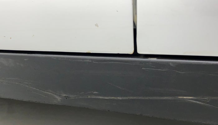 2021 Mahindra XUV300 W6 1.5 DIESEL, Diesel, Manual, 86,265 km, Left running board - Minor scratches