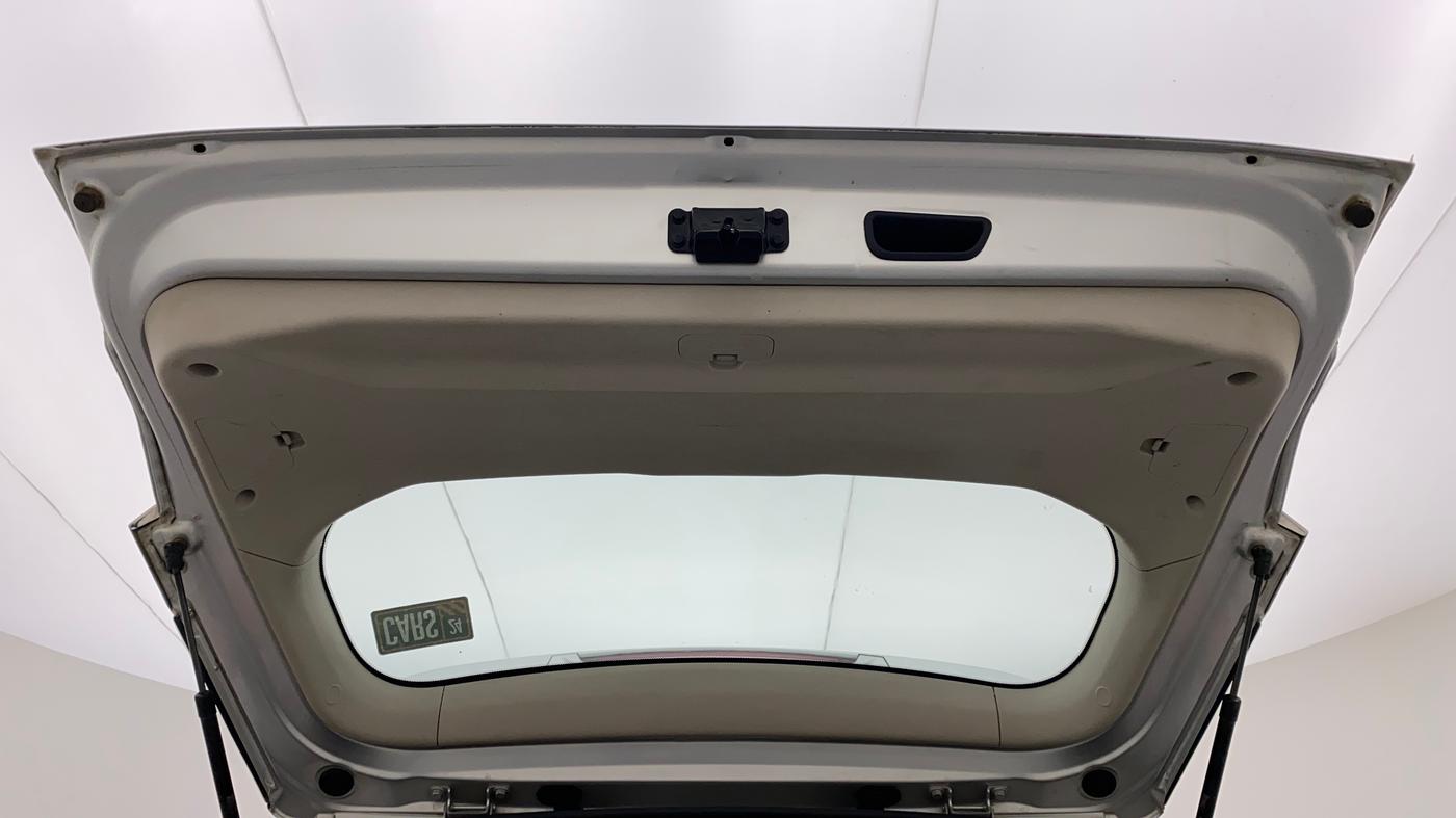 2021 Mahindra XUV300 W6 1.5 DIESEL, Diesel, Manual, 86,265 km, Boot Door Open