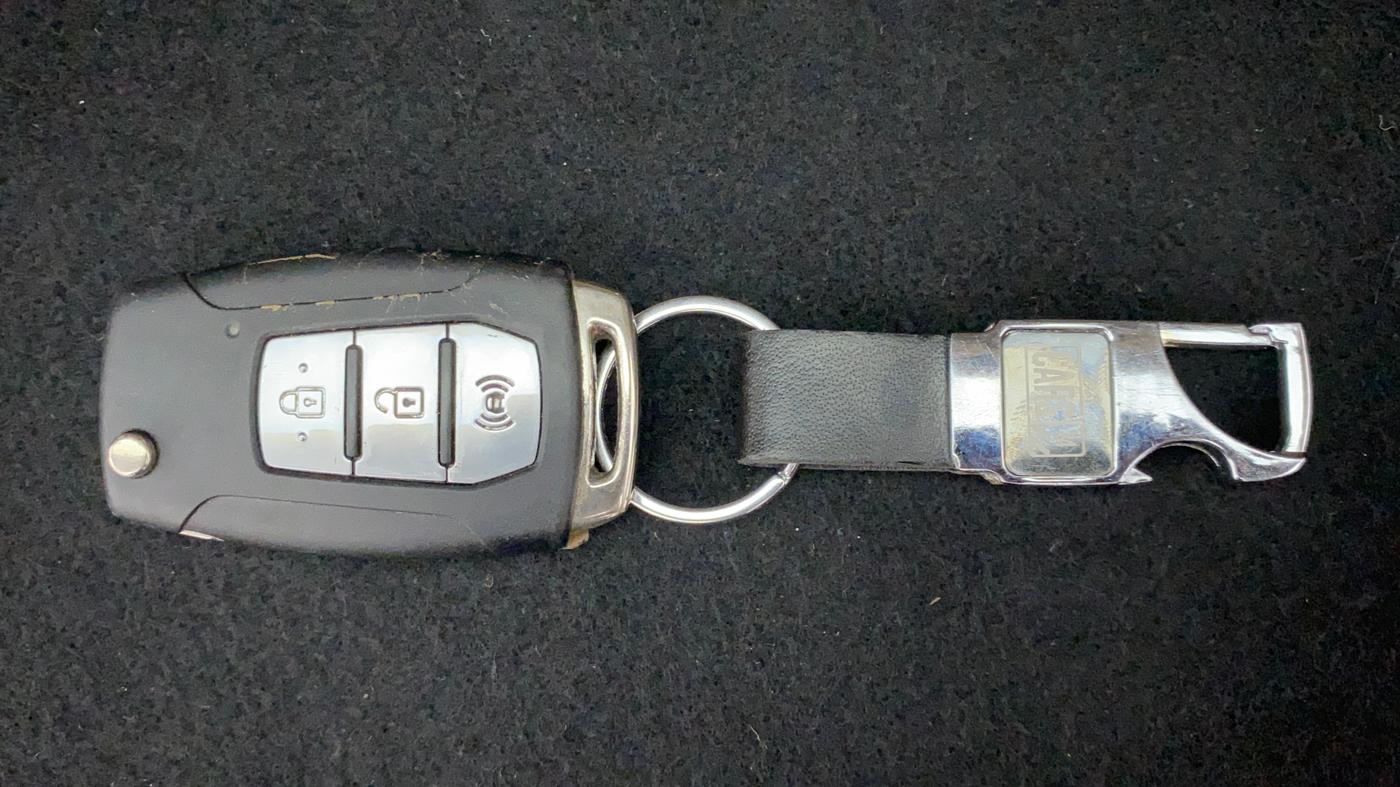2021 Mahindra XUV300 W6 1.5 DIESEL, Diesel, Manual, 86,265 km, Key Close Up