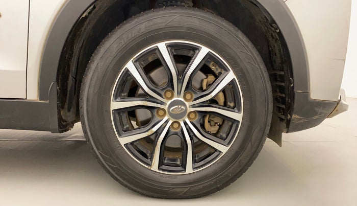 2021 Mahindra XUV300 W6 1.5 DIESEL, Diesel, Manual, 86,265 km, Right Front Wheel