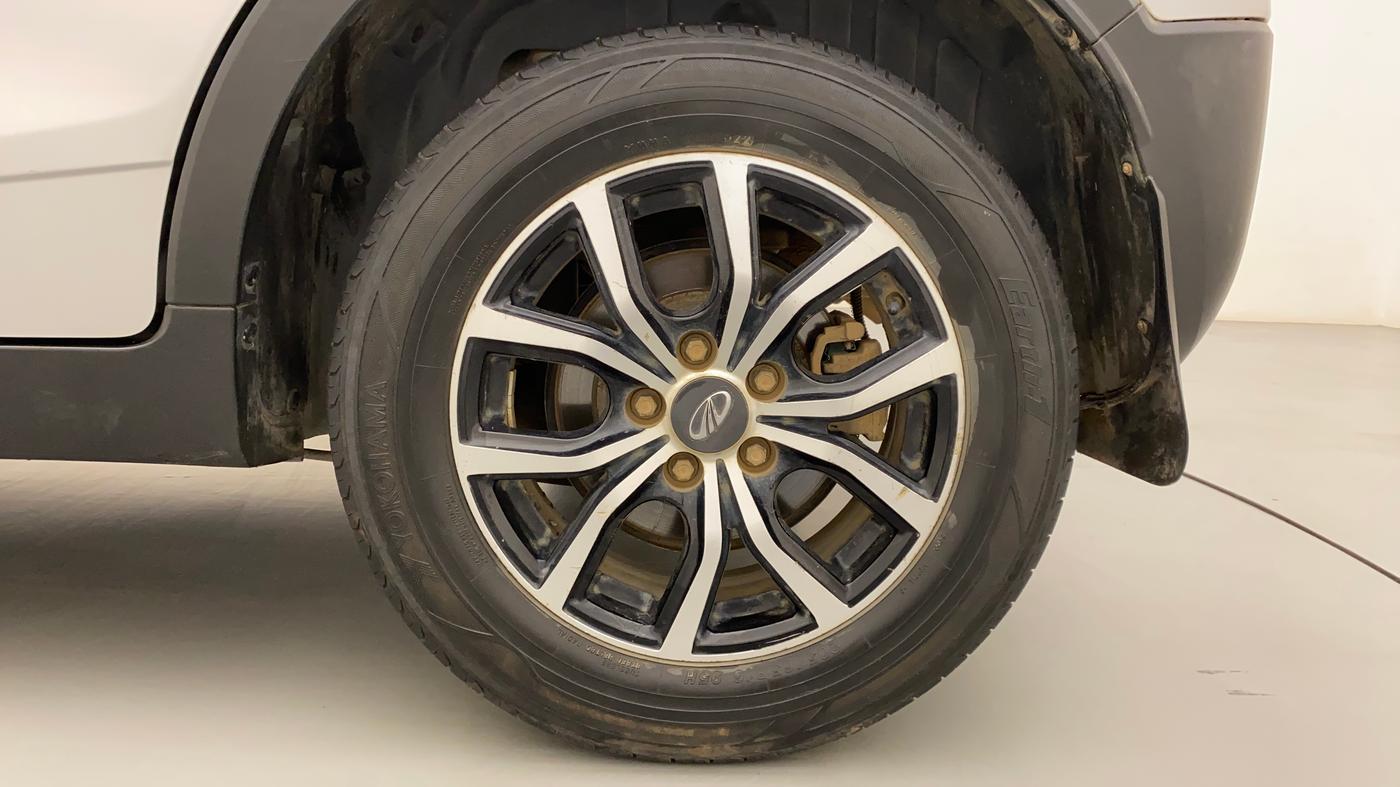 2021 Mahindra XUV300 W6 1.5 DIESEL, Diesel, Manual, 86,265 km, Left Rear Wheel