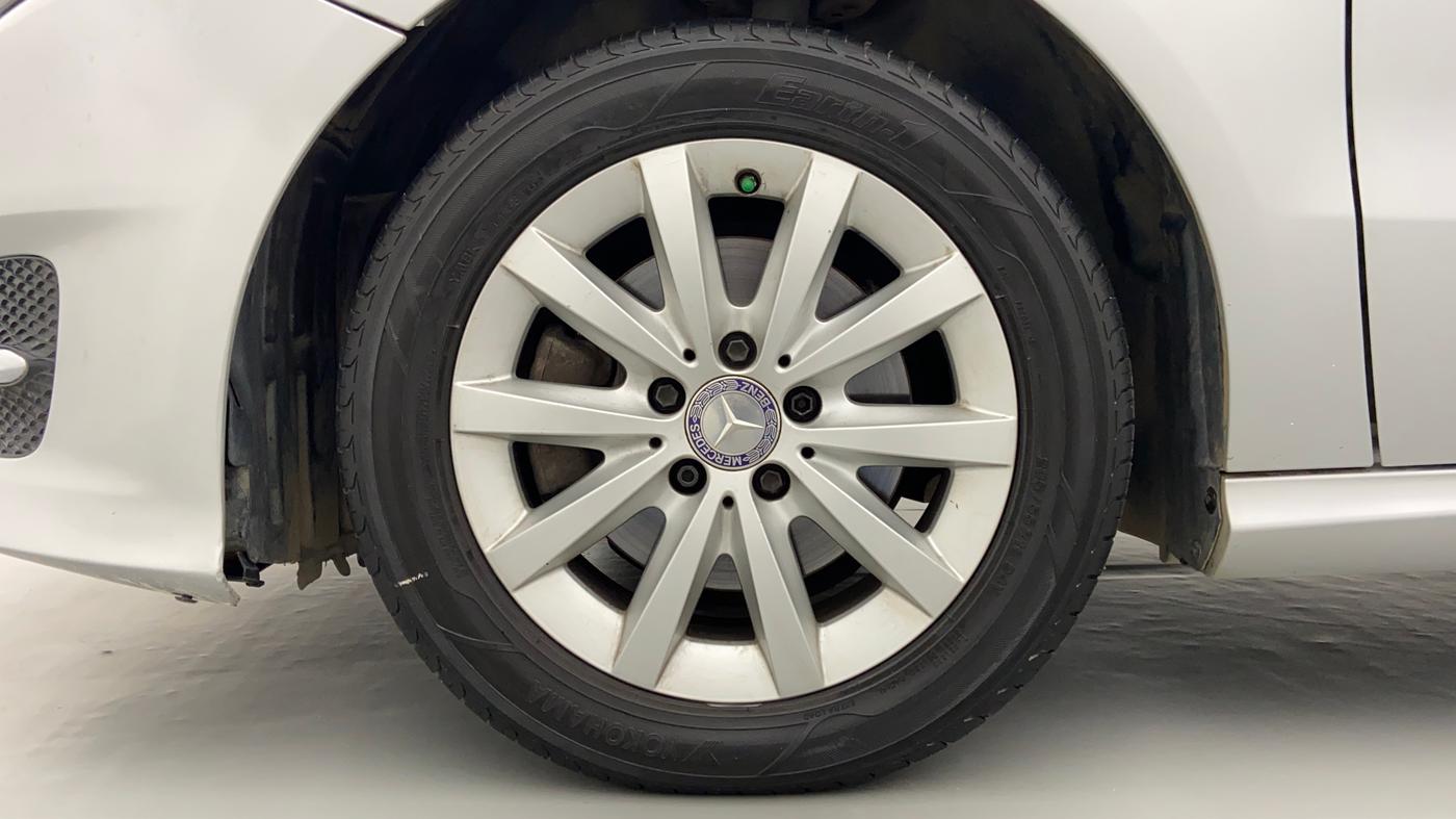 2016 Mercedes Benz B Class B200 CDI SPORT, Diesel, Automatic, 28,265 km, Left Front Wheel