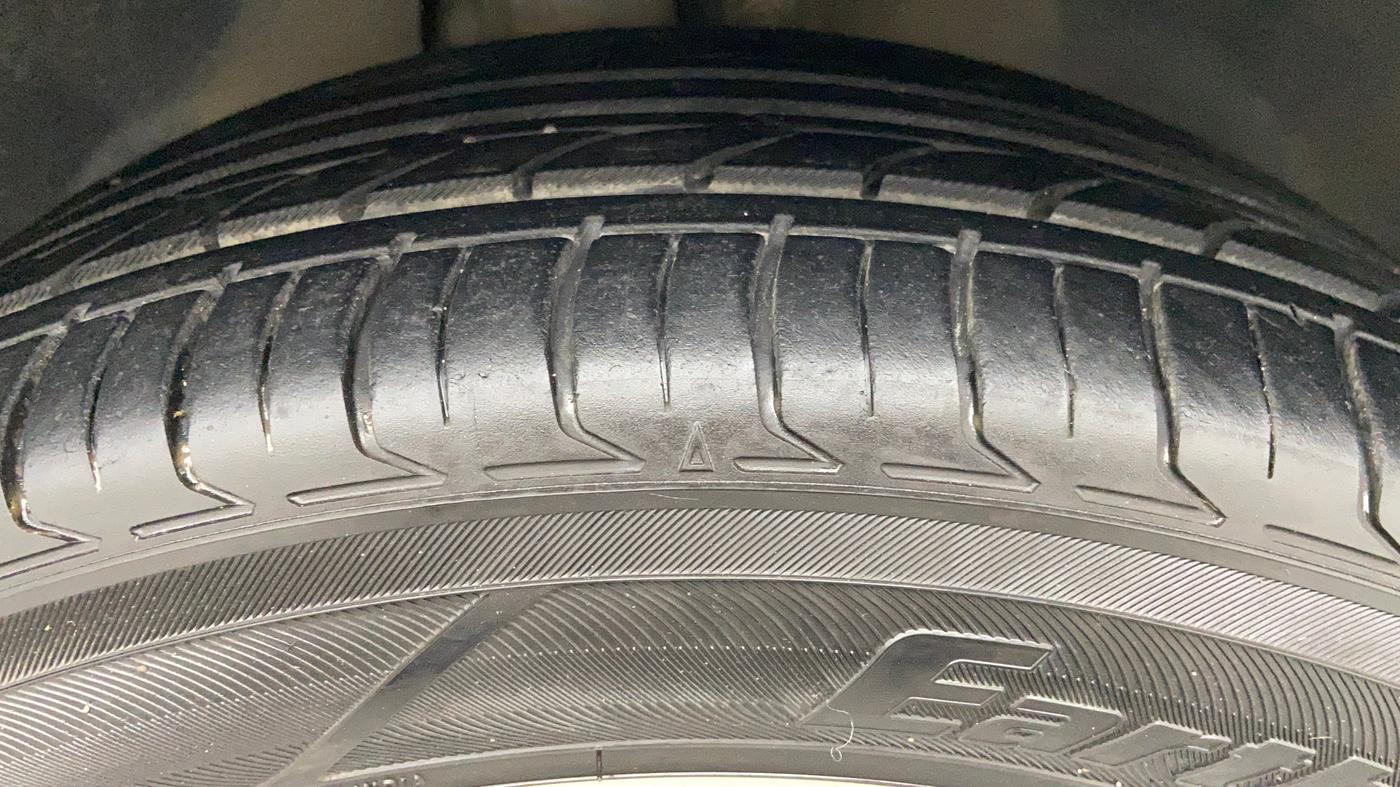 2016 Mercedes Benz B Class B200 CDI SPORT, Diesel, Automatic, 28,265 km, Right Front Tyre Tread