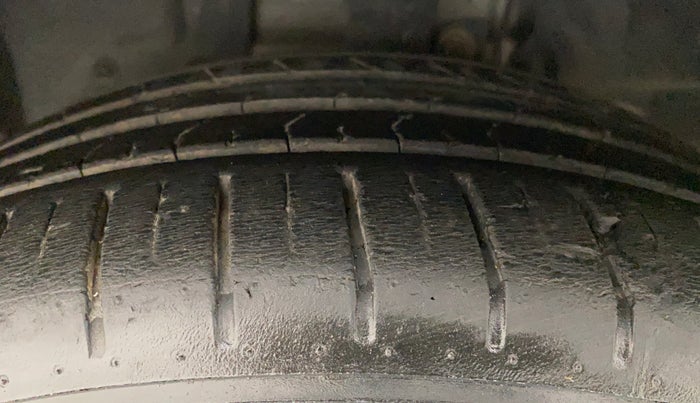 2020 Ford New Figo TITANIUM BLU 1.5 DIESEL, Diesel, Manual, 16,520 km, Left Front Tyre Tread