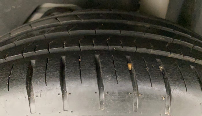 2020 Ford New Figo TITANIUM BLU 1.5 DIESEL, Diesel, Manual, 16,520 km, Left Rear Tyre Tread