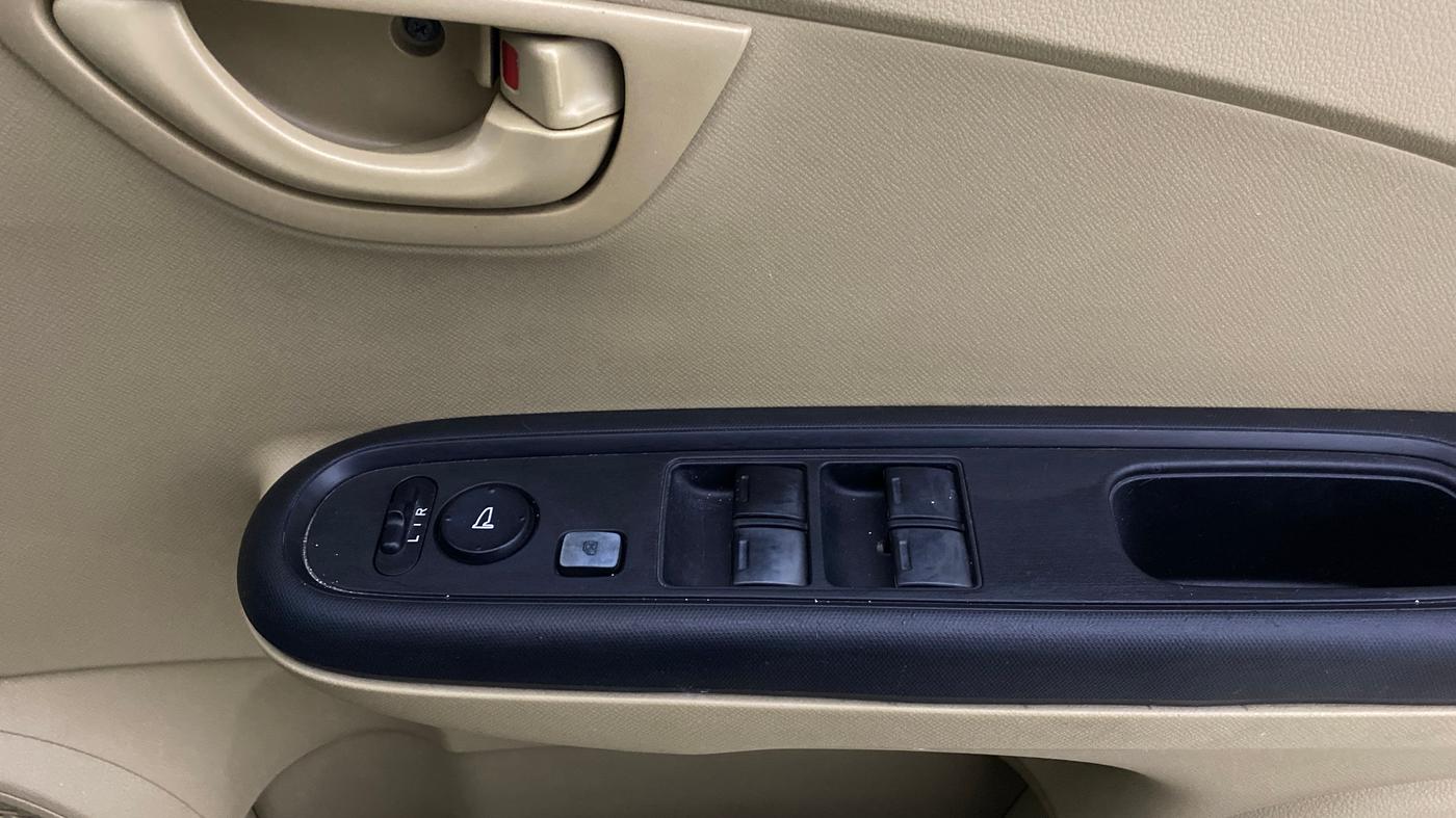2018 Honda Amaze 1.2L I-VTEC S OPT, Petrol, Manual, 35,063 km, Driver Side Door Panels Control