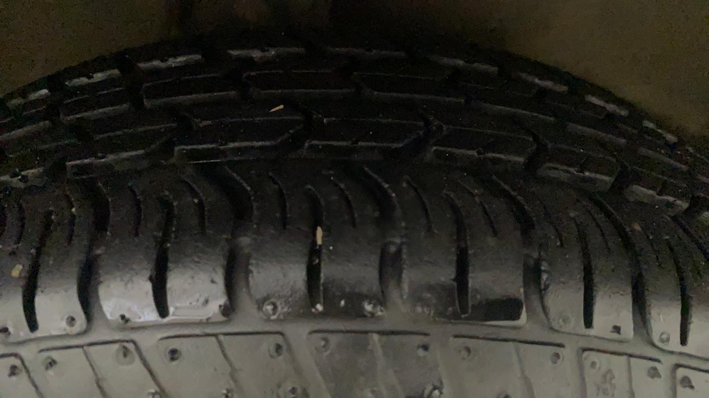 2018 Maruti Alto K10 VXI (O) AMT, Petrol, Automatic, 10,596 km, Right Front Tyre Tread