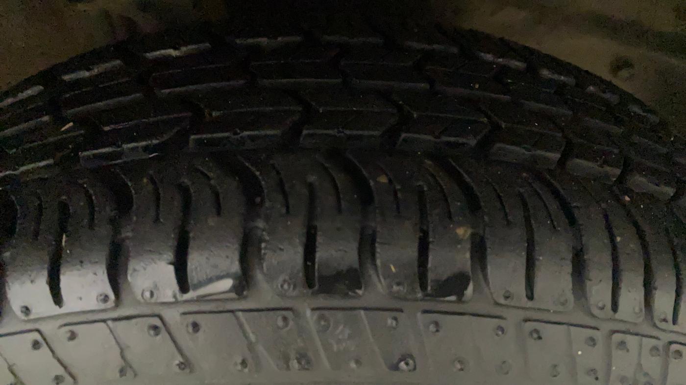 2018 Maruti Alto K10 VXI (O) AMT, Petrol, Automatic, 10,596 km, Left Front Tyre Tread