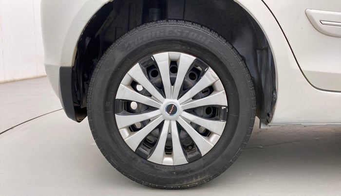 2014 Maruti Swift VXI, Petrol, Manual, 95,559 km, Right Rear Wheel