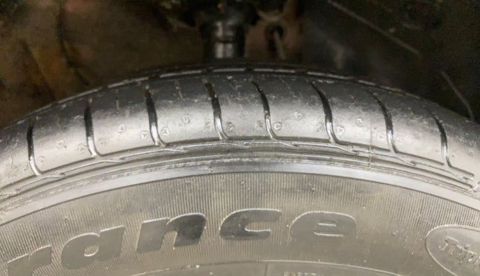 2021 KIA SONET HTE 1.2, Petrol, Manual, 47,881 km, Right Front Tyre Tread