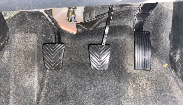 2021 KIA SONET HTE 1.2, Petrol, Manual, 47,881 km, Pedals