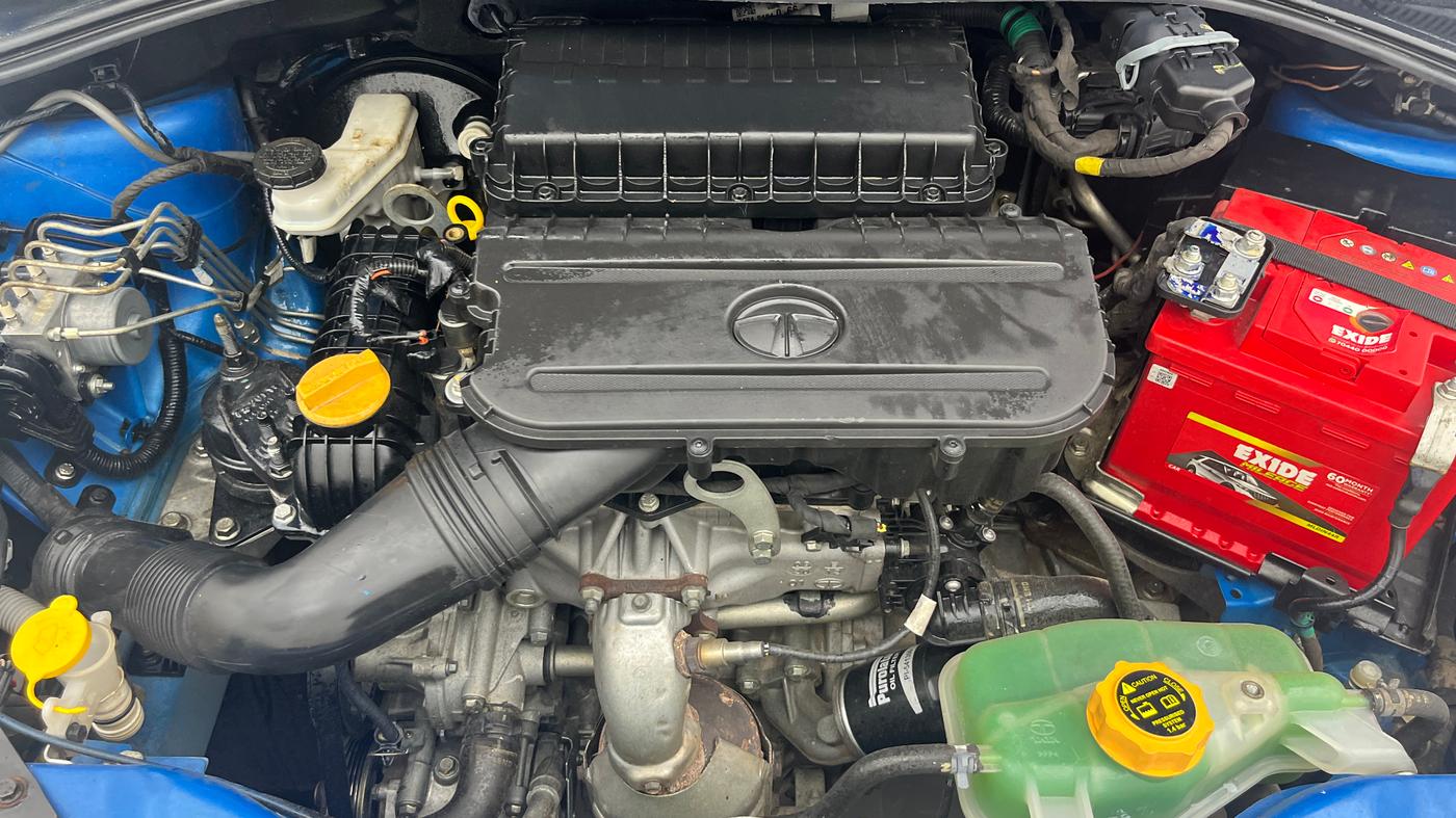 2020 Tata Tiago XZ PLUS DUAL TONE PETROL, Petrol, Manual, 45,112 km, Engine View