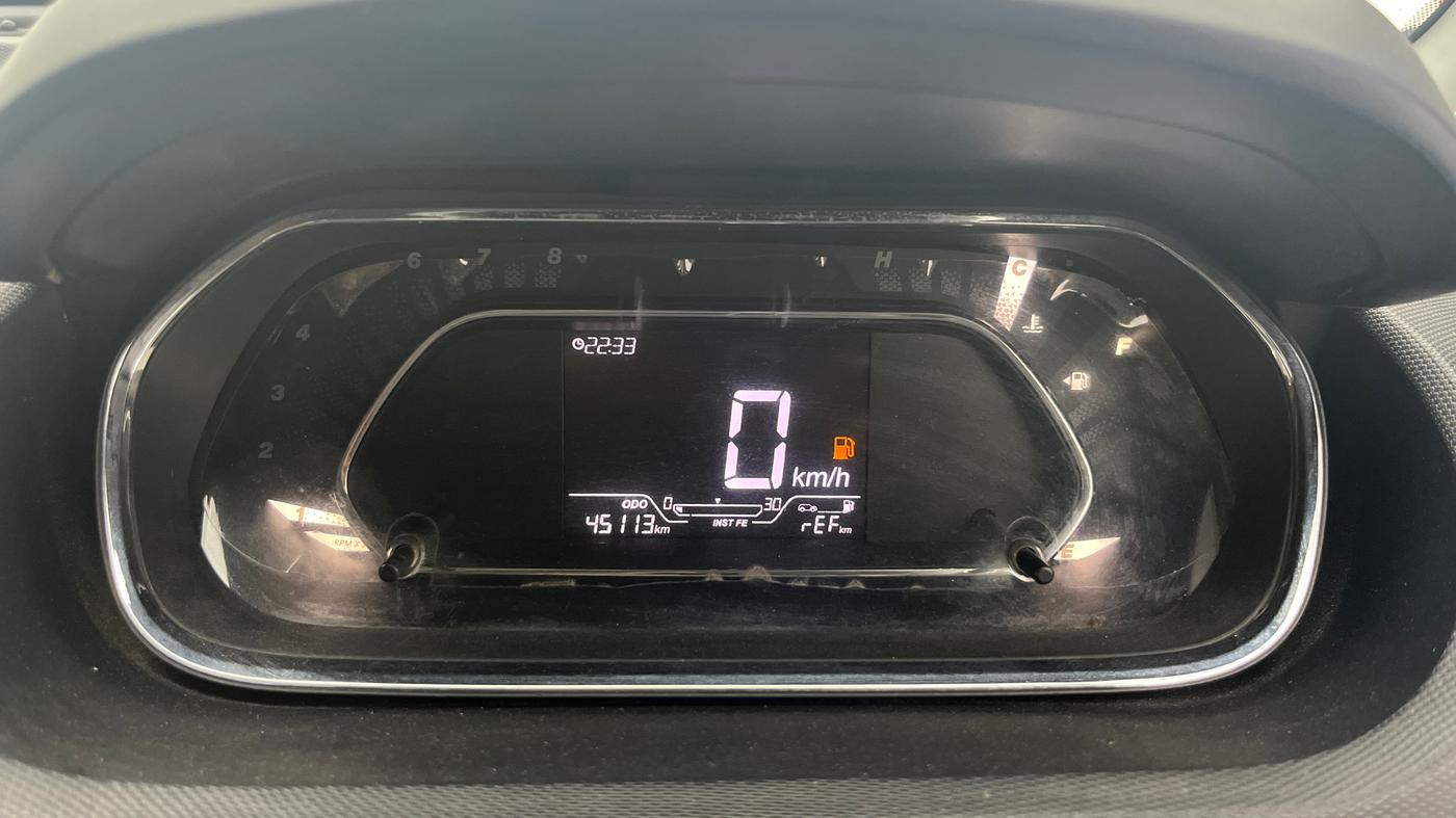 2020 Tata Tiago XZ PLUS DUAL TONE PETROL, Petrol, Manual, 45,112 km, Odometer Image