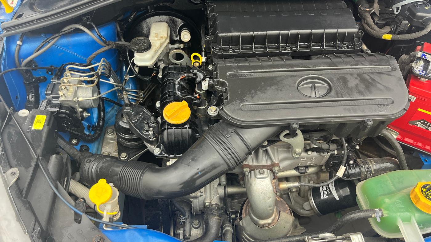 2020 Tata Tiago XZ PLUS DUAL TONE PETROL, Petrol, Manual, 45,112 km, Engine View - Right