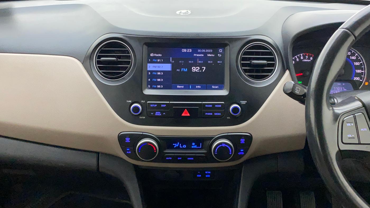2017 Hyundai Grand i10 ASTA 1.2 KAPPA VTVT, Petrol, Manual, 60,490 km, Air Conditioner
