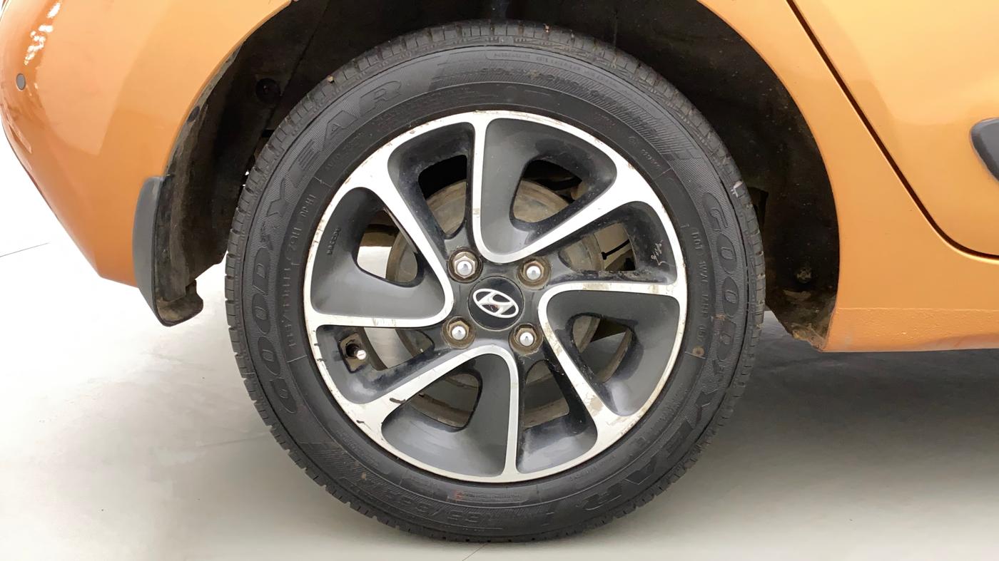 2017 Hyundai Grand i10 ASTA 1.2 KAPPA VTVT, Petrol, Manual, 60,490 km, Right Rear Wheel