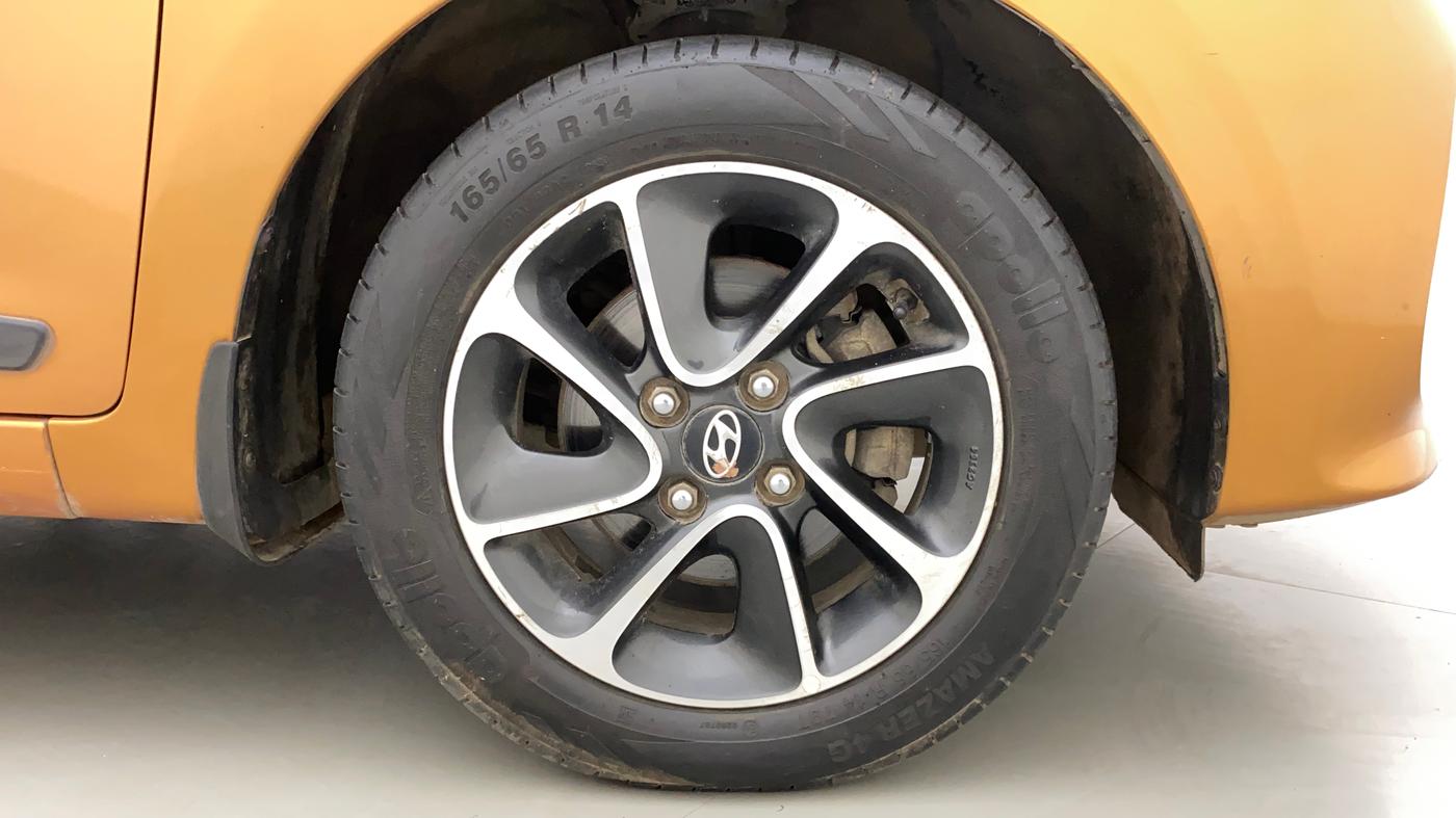 2017 Hyundai Grand i10 ASTA 1.2 KAPPA VTVT, Petrol, Manual, 60,490 km, Right Front Wheel