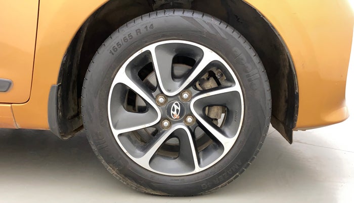2017 Hyundai Grand i10 ASTA 1.2 KAPPA VTVT, Petrol, Manual, 60,490 km, Right Front Wheel