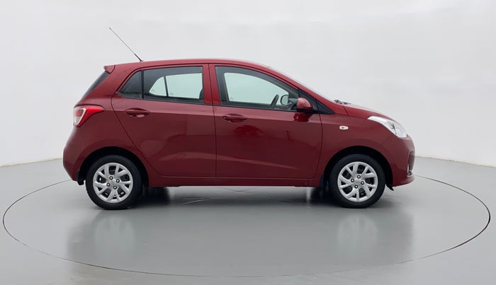 2017 Hyundai Grand i10 MAGNA 1.2 KAPPA VTVT, Petrol, Manual, 15,221 km, Right Side