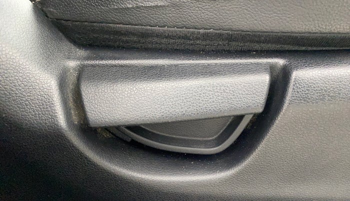 2019 Hyundai NEW SANTRO ERA EXECUTIVE, Petrol, Manual, 74,296 km, Driver Side Adjustment Panel