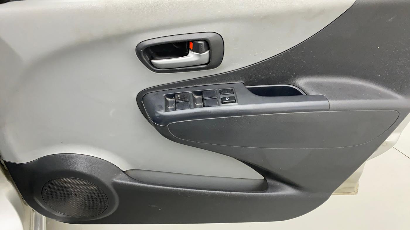 2010 Maruti A Star VXI, Petrol, Manual, 47,148 km, Driver Side Door Panels Control
