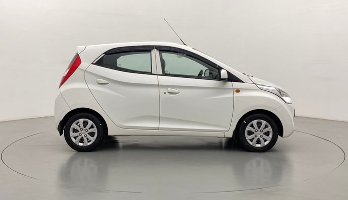 2018 Hyundai Eon SPORTZ, Petrol, Manual, 13,944 km, Right Side View