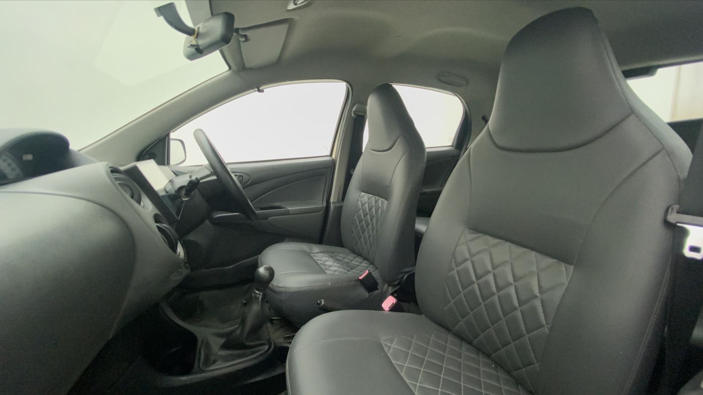 2013 Toyota Etios Liva G, Petrol, Manual, 79,965 km, Right Side Front Door Cabin