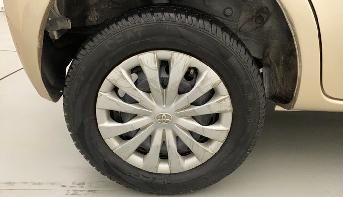 2013 Toyota Etios Liva G, Petrol, Manual, 79,965 km, Right Rear Wheel