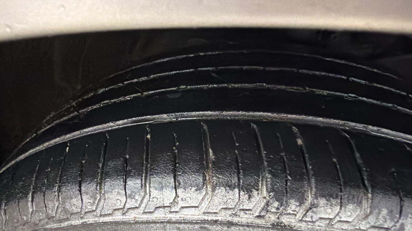 2017 Maruti Baleno ALPHA PETROL 1.2, Petrol, Manual, 49,813 km, Right Front Tyre Tread