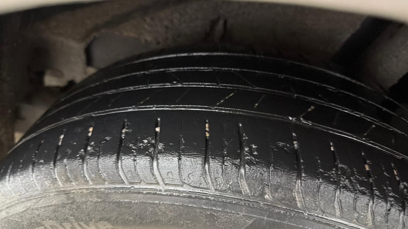 2017 Maruti Baleno ALPHA PETROL 1.2, Petrol, Manual, 49,813 km, Left Rear Tyre Tread