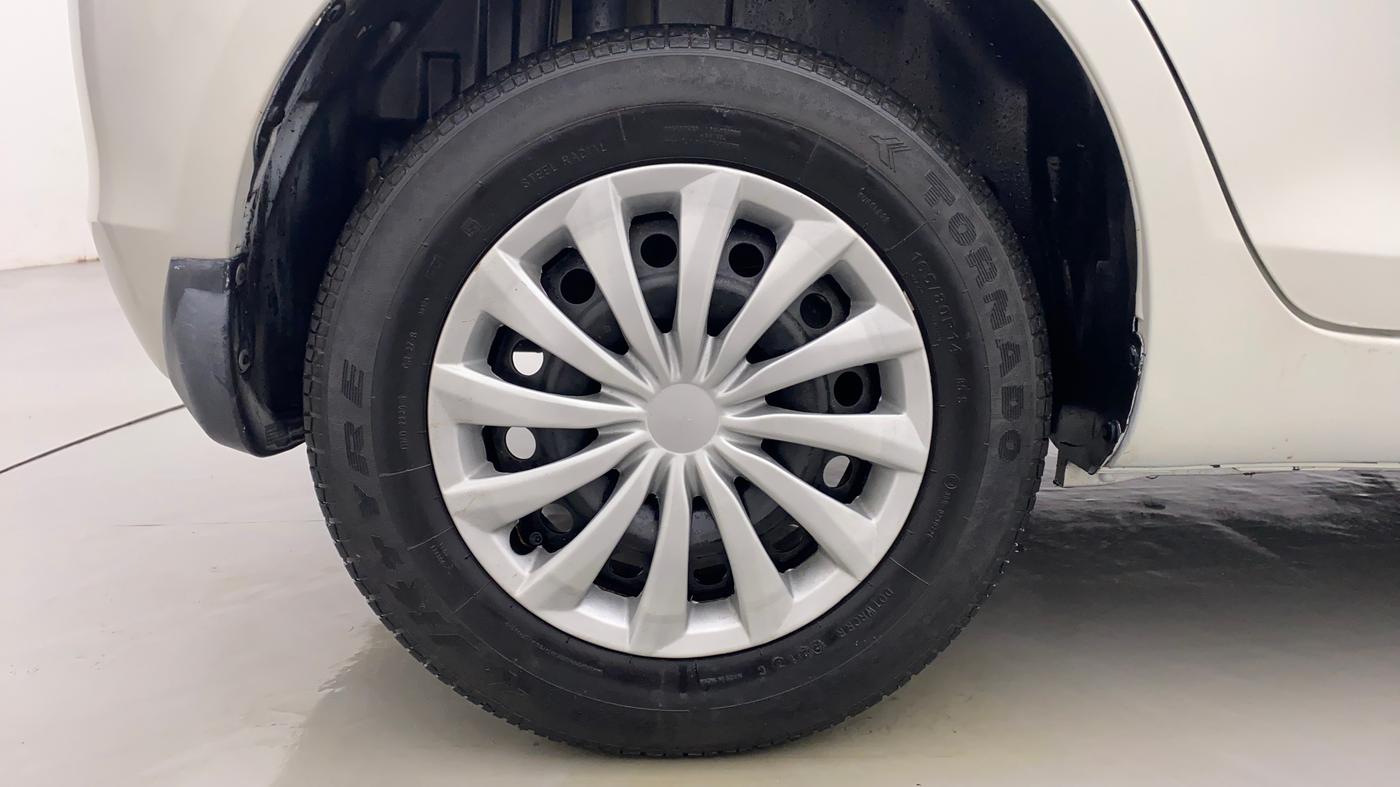 2014 Maruti Swift VDI, Diesel, Manual, 79,786 km, Right Rear Wheel
