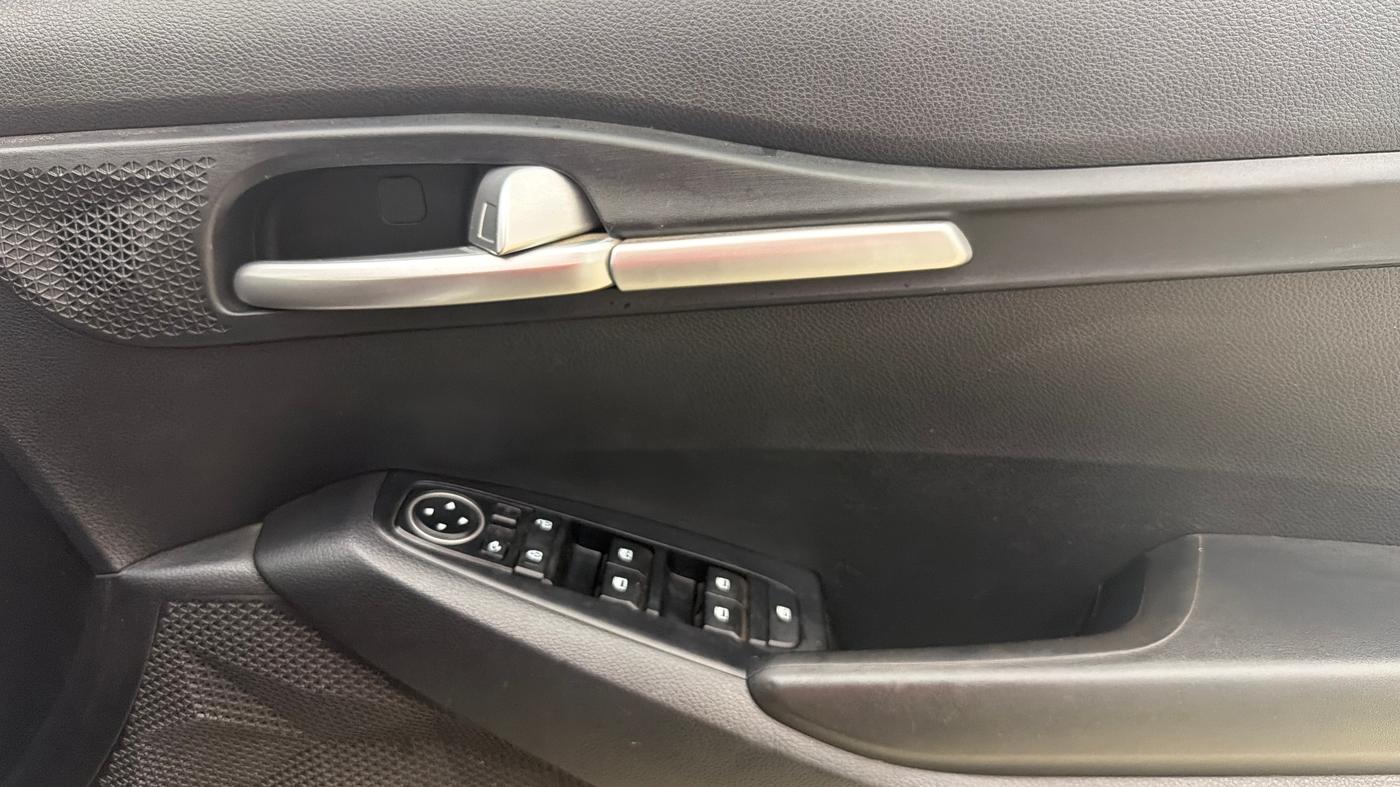 2019 KIA SELTOS HTK PLUS 1.5, Petrol, Manual, 60,118 km, Driver Side Door Panels Control