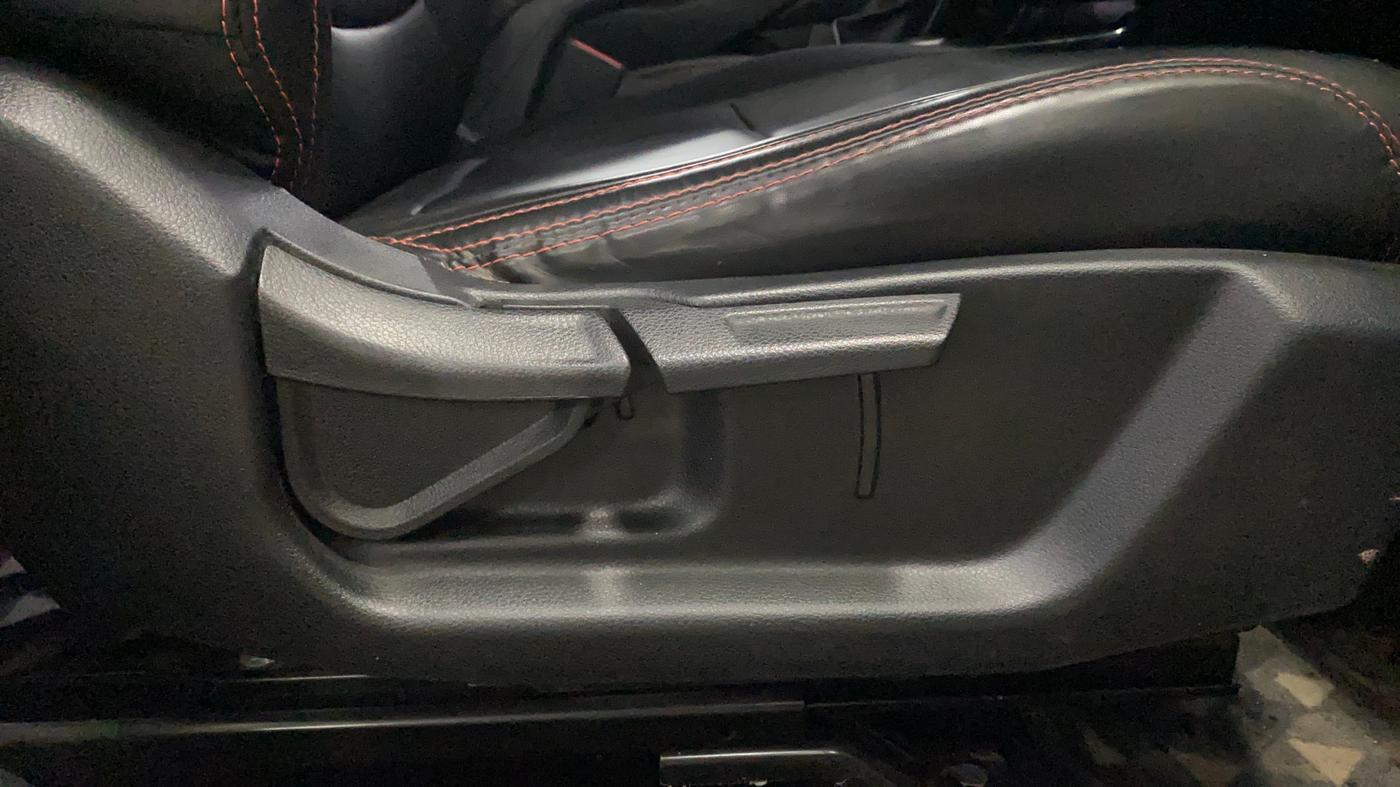 2022 KIA SELTOS HTK PLUS AT 1.5 DIESEL, Diesel, Automatic, 64,308 km, Driver Side Adjustment Panel