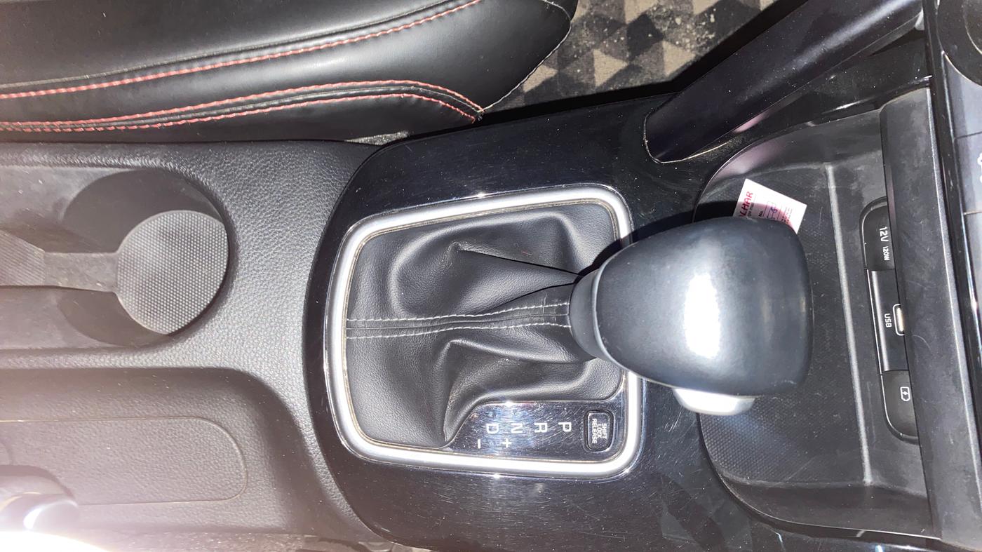 2022 KIA SELTOS HTK PLUS AT 1.5 DIESEL, Diesel, Automatic, 64,308 km, Gear Lever